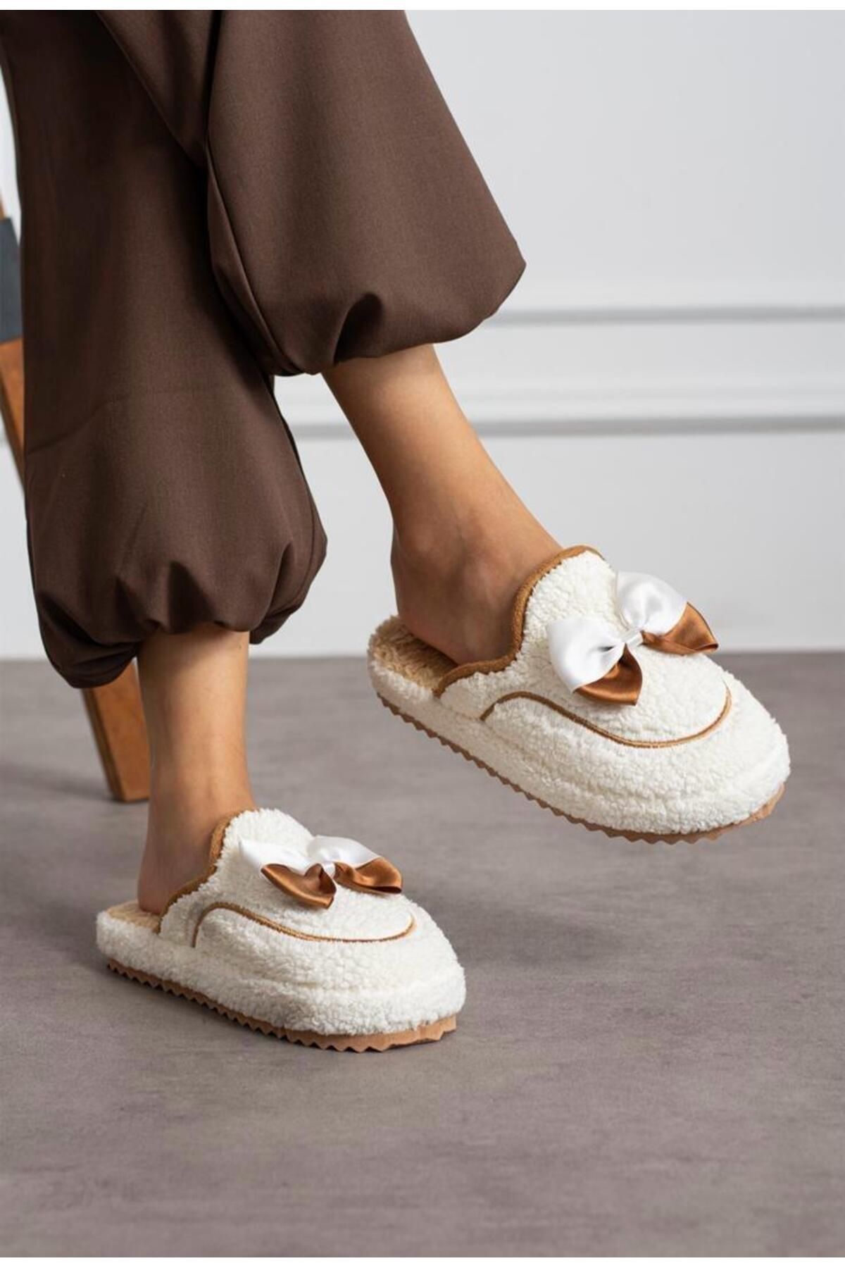 Sevimli Kurdeleli  Kaydırmaz Taban Kışlık-Mevsimlik Kadın Ev BEYAZ - 40