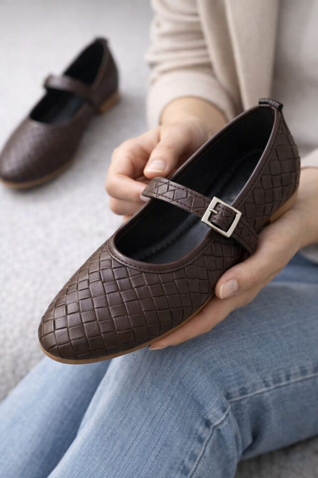 Kadın Babet ayakkabı Klasik Örgü Deri Desenli Esnekligi Ve Zarif Günlük Babet KAHVERENGİ - 40