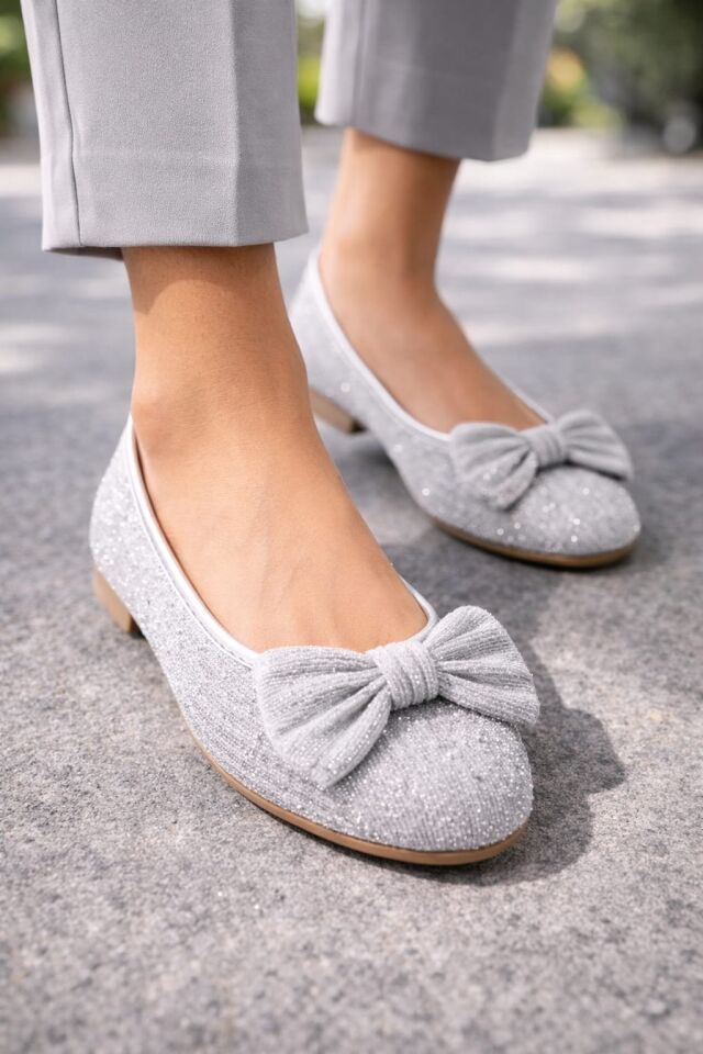 Kadın Simli Taşlı Fiyonklu Babet Ayakkabı – Rahat, Şık, Günlük Kullanım GÜMÜŞ - 40