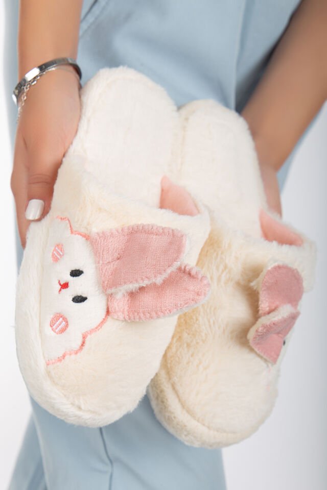 Kadın Tavşan Figürlü Sessiz Taban Peluş Ev Terliği Kadın Tavşan Figürlü Sessiz Taban Peluş Ev Terliği