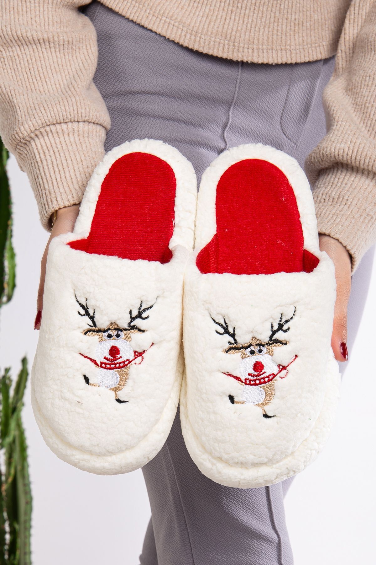 Kadın Peluş Ev Terliği Bayan Peluş Ev Terliği Misafir Terliği Bohça Terliği KREM - 38