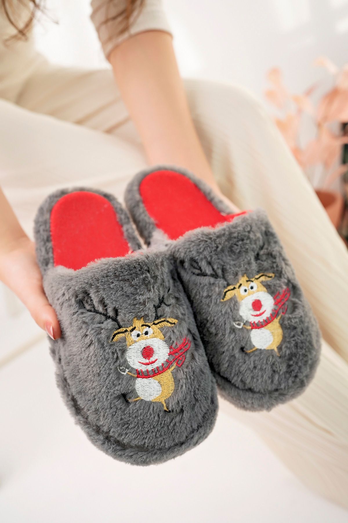 Kadın Peluş Ev Terliği Bayan Peluş Ev Terliği Misafir Terliği Bohça Terliği GRİ - 36