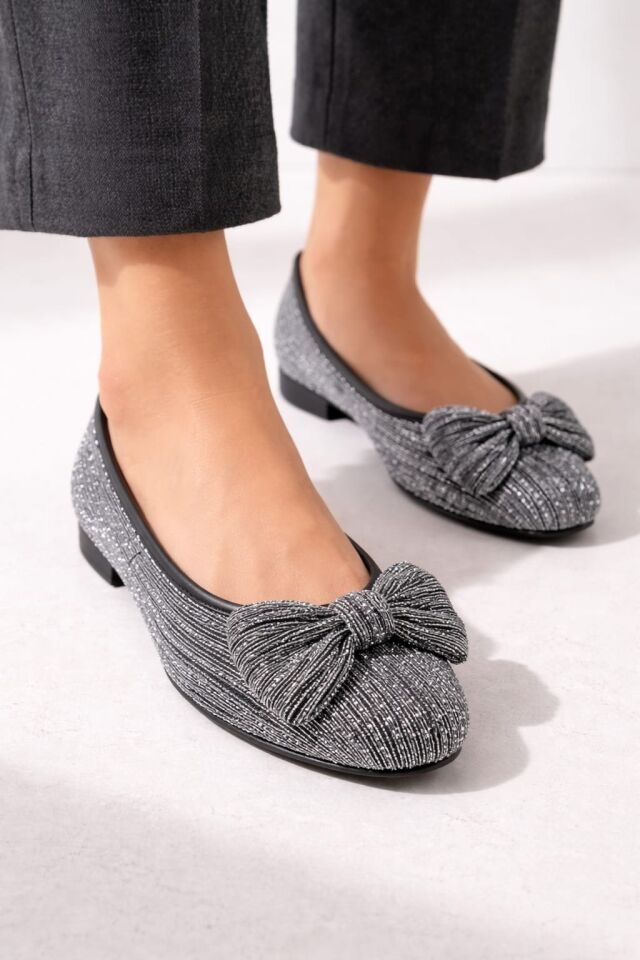 Kadın Simli Taşlı Fiyonklu Babet Ayakkabı – Rahat, Şık, Günlük Kullanım PLATİN - 37