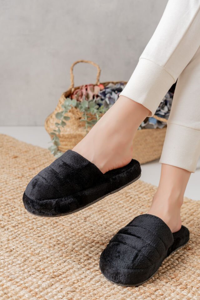 Sessiz Taban Kadın Terlik Kapalı Ev Terliği