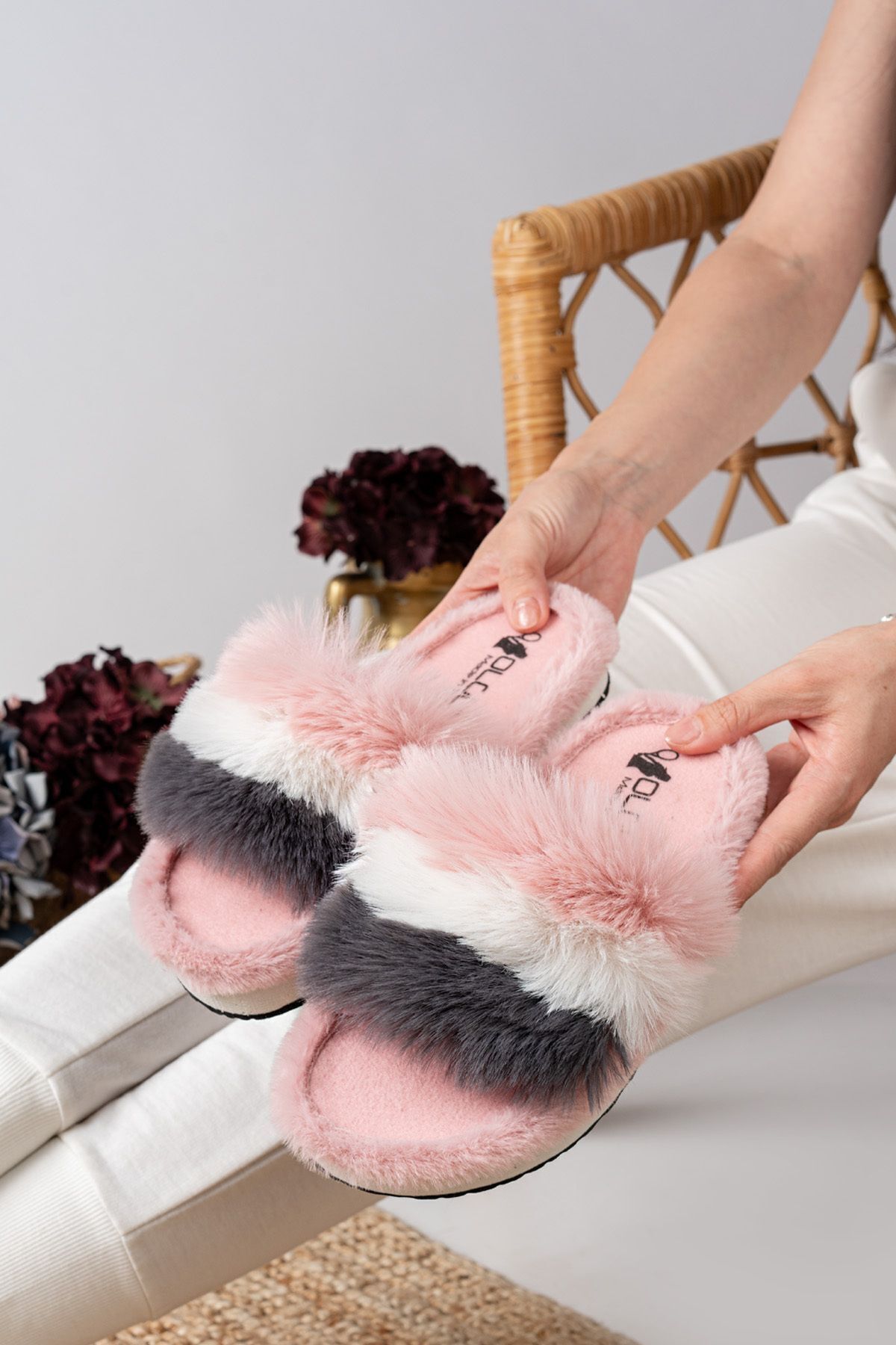 Kadın Peluş Ev Terliği Peluş Ev Terliği Yazlık-Mevsimlik ev terliği Tüylü terlik PBG - 39