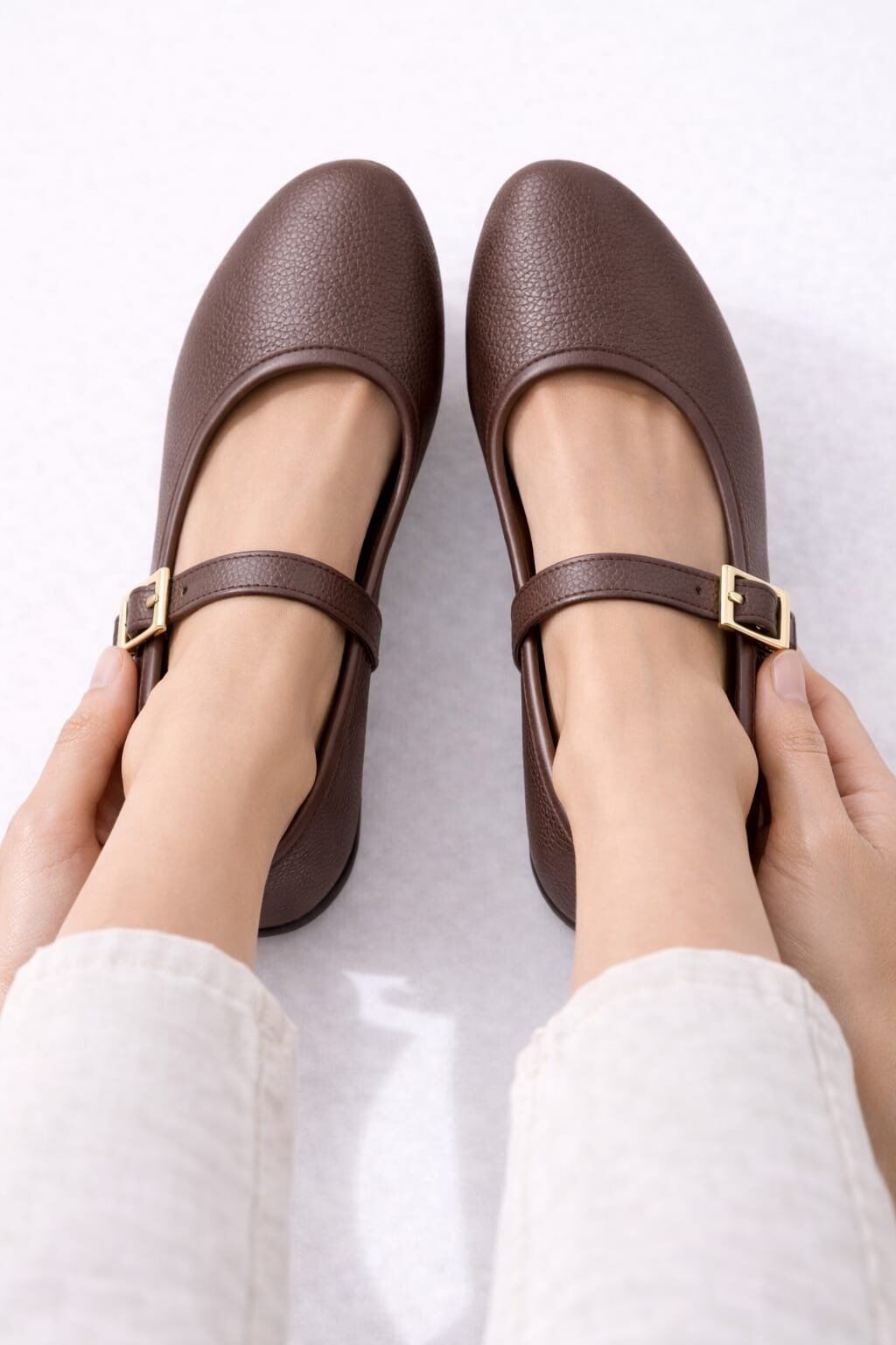 Tek Bantlı Gold Tokalı Lastikli Şık Kadın Babet Ayakkabı KAHVERENGİ - 40