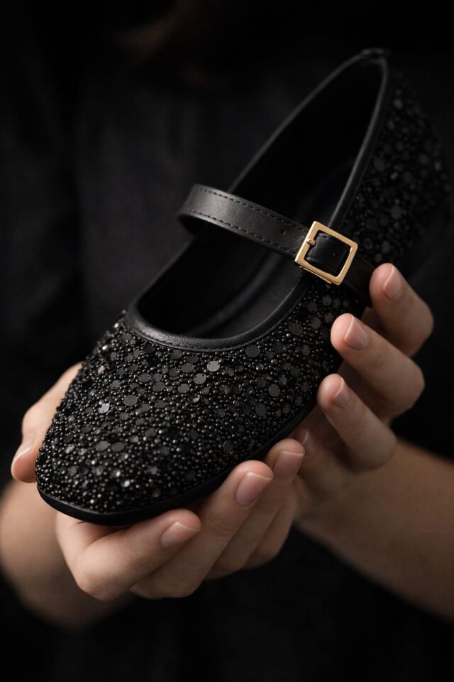 Pullu Simli Payetli Toka Detaylı Kadın Şık Günlük Babet SİYAH TOKALI - 40