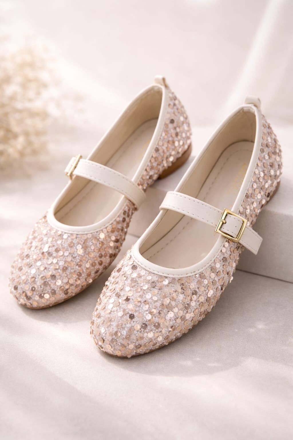 Pullu Simli Payetli Toka Detaylı Kadın Şık Günlük Babet KREM TOKALI - 40