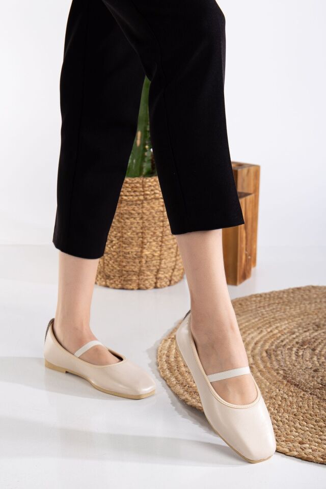 Kadın Günlük Küt Burun Lastikli  Babet Ayakkabı LASTİKLİ DERİ KREM - 39