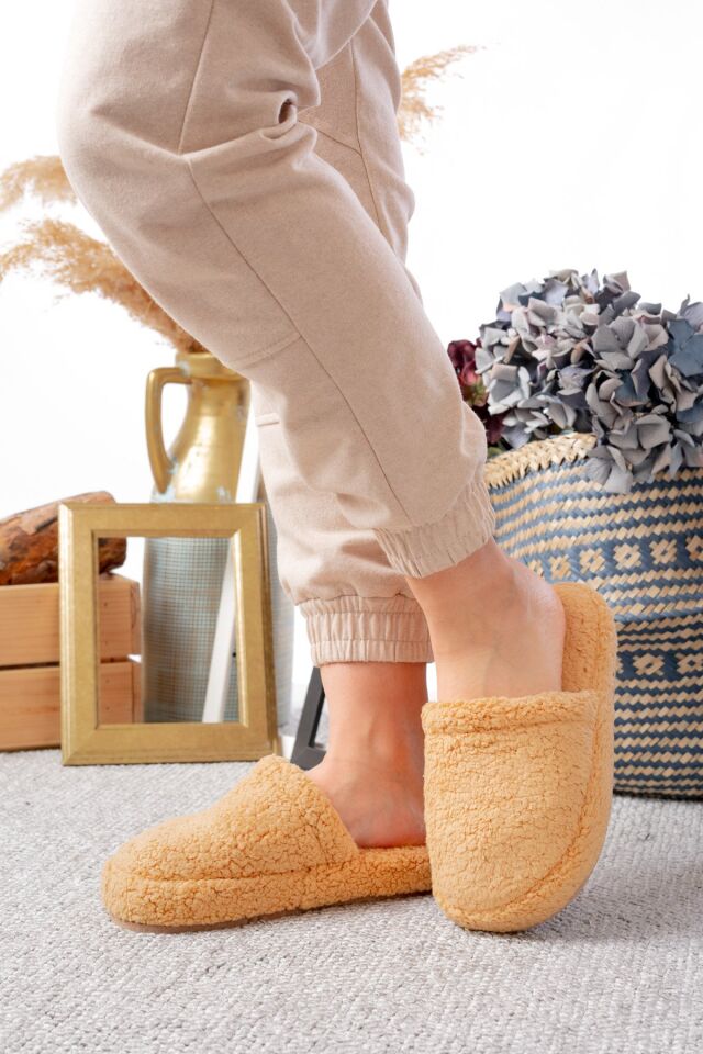 Kuzu Kumaş Yünlü Sessiz Taban Kadın Terlik Kapalı Ev Terliği TABA - 39