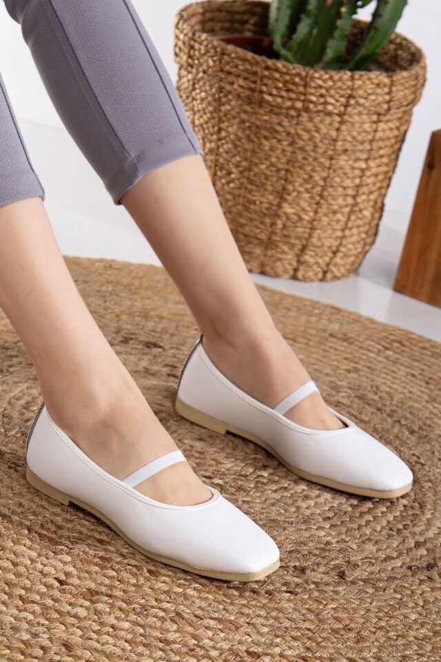 Kadın Günlük Küt Burun Lastikli  Babet Ayakkabı LASTİKLİ DERİ BEYAZ - 37