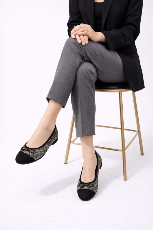 Klasik Şıklık Pullu Simli Babet Ayakkabı Ofis & Günlük Kullanım GÜMÜŞ - 40