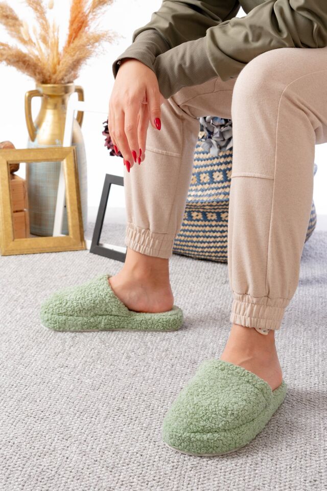 Kuzu Kumaş Yünlü Sessiz Taban Kadın Terlik Kapalı Ev Terliği HAKİ - 37