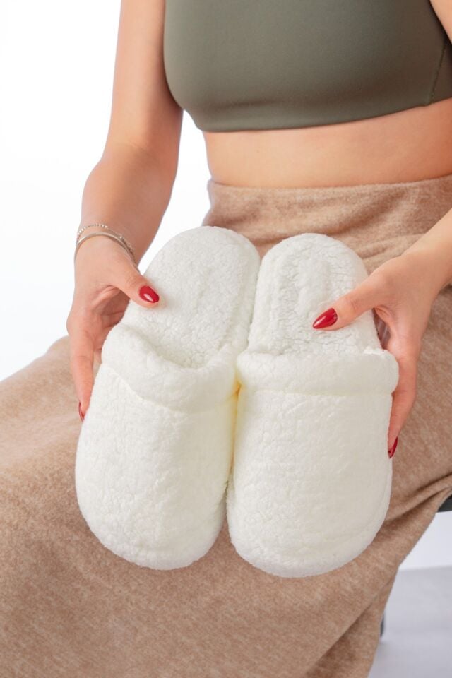 Kuzu Kumaş Yünlü Sessiz Taban Kadın Terlik Kapalı Ev Terliği Kuzu Kumaş Yünlü Sessiz Taban Kadın Terlik Kapalı Ev Terliği