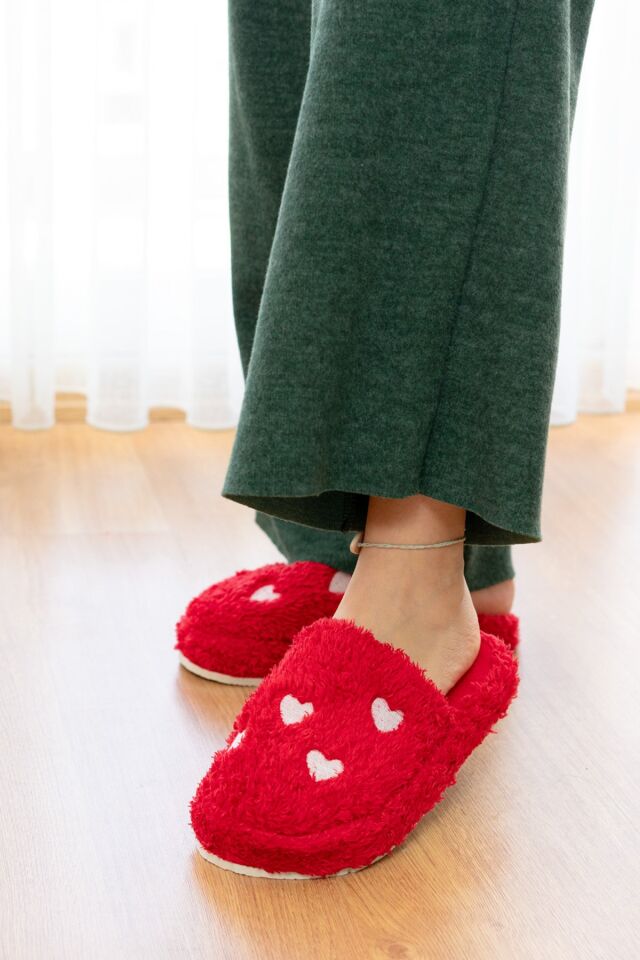 Kadın Peluş Kalpli  Ev Terliği  Peluş Ev Terliği Misafir Terliği Bohça Terliği KIRMIZI - 40