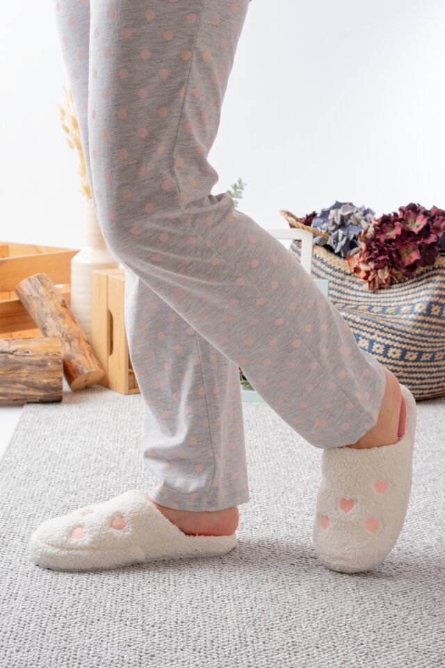 Kadın Peluş Kalpli  Ev Terliği  Peluş Ev Terliği Misafir Terliği Bohça Terliği BEYAZ-PUDRA - 40-41
