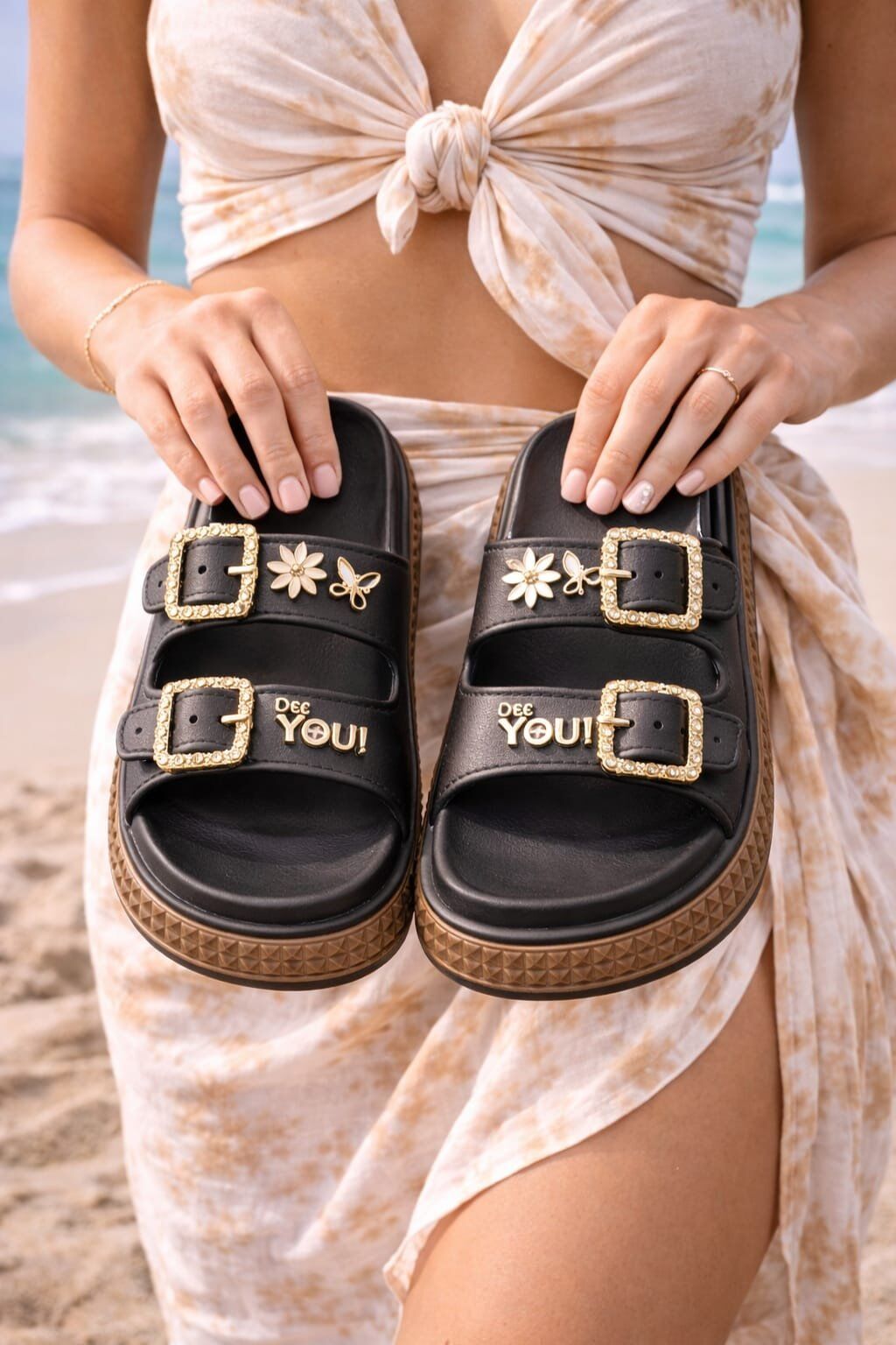 Pastel Gold Altın Toka Detaylı Yüksek Taban Kadın Terlik Plaj Kumsal Havuz Terlik