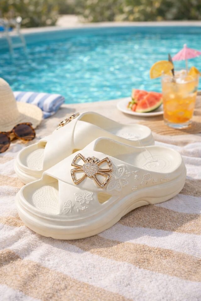 Calx Yüksek Topuluklu Kelebek Detaylı Kadın Terlik Calx Yüksek Topuluklu Kelebek Detaylı Kadın Terlik