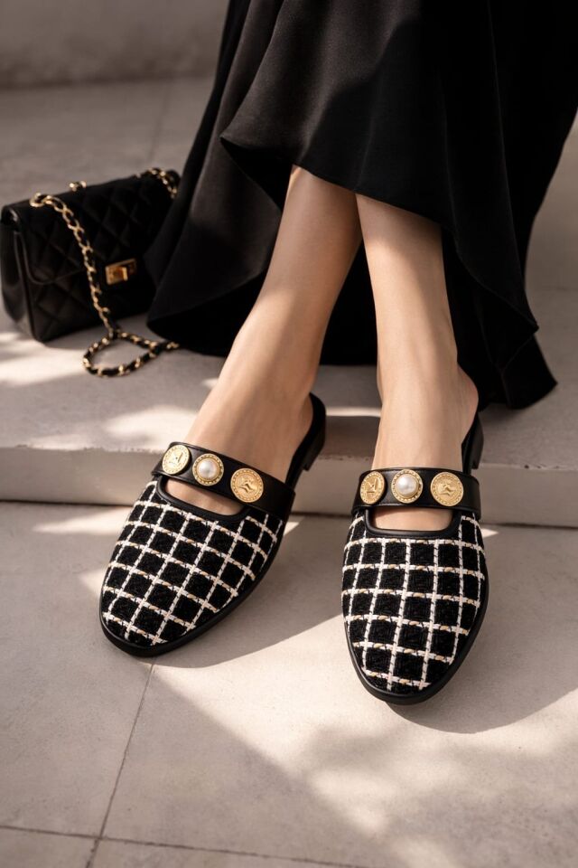 İnci ve Gold Tokalı Ekose Dokulu Şık Kadın Terlik Ev Terliği