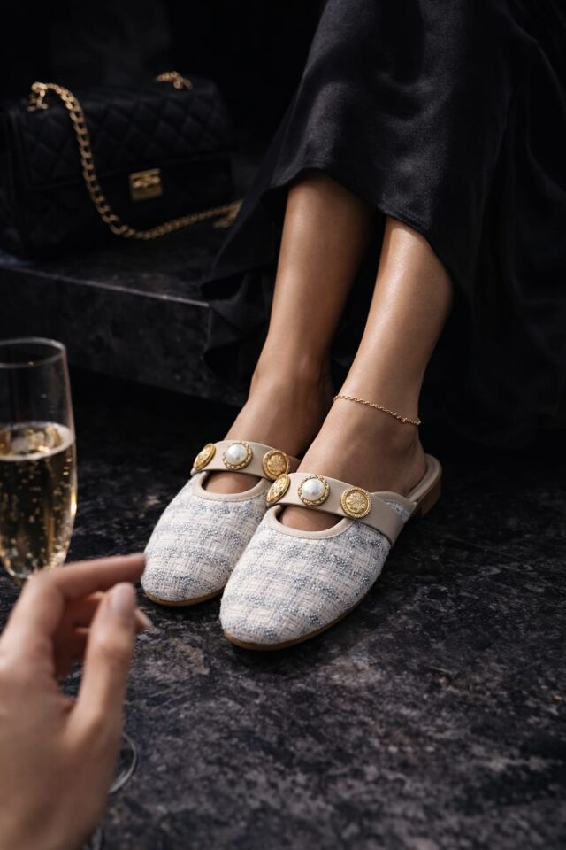 İnci ve Gold Tokalı Ekose Dokulu Şık Kadın Terlik Ev Terliği KREM-GRİ - 40