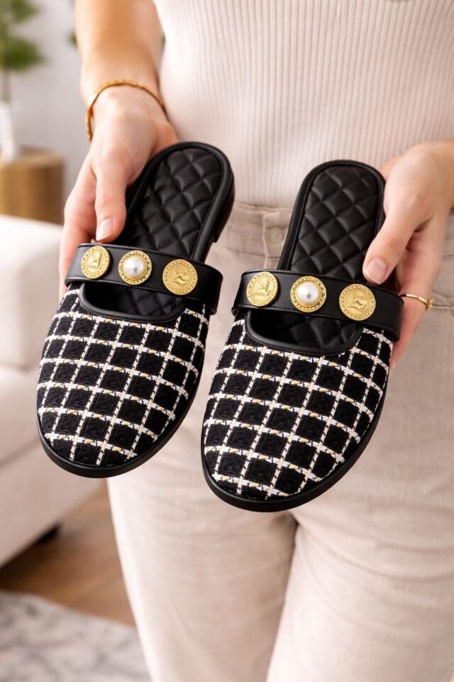 İnci ve Gold Tokalı Ekose Dokulu Şık Kadın Terlik Ev Terliği SİYAH-BEYAZ - 40