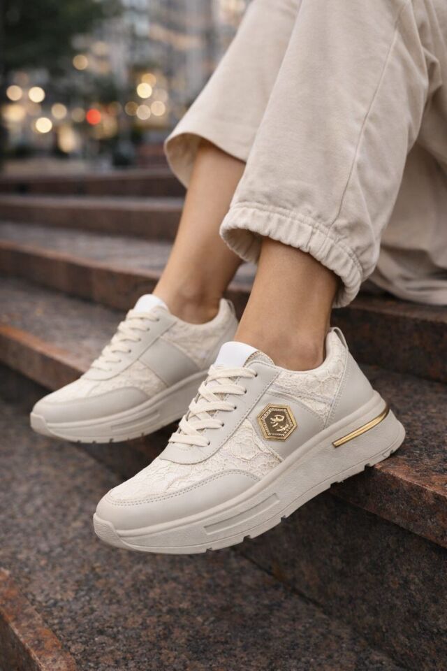 Dantel Detaylı Trend 5 Cm Platform Yüksek Taban Kadın Sneaker Spor Ayakkabı KREM - 36