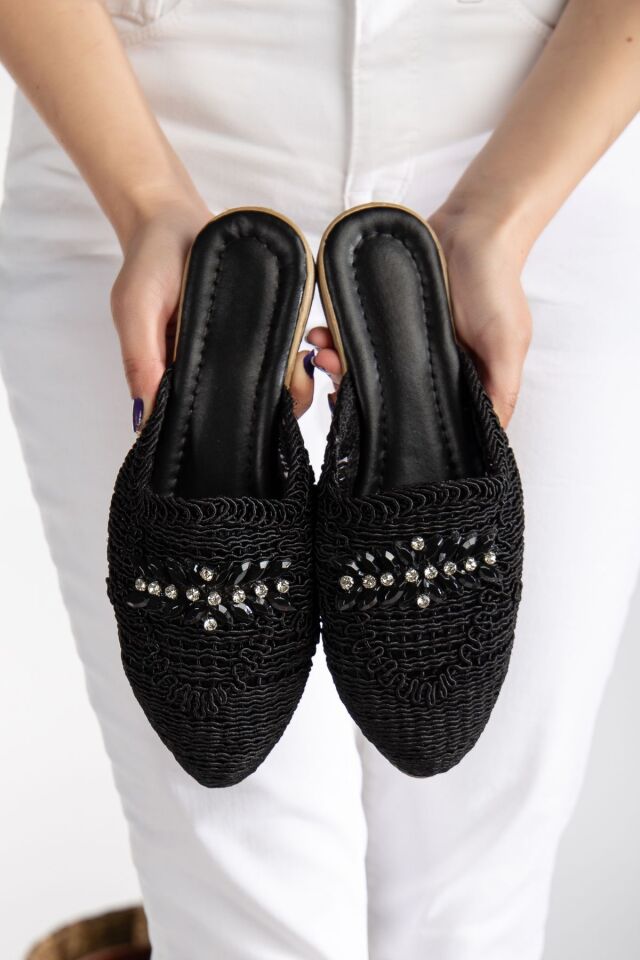 Kadın Hasır Terlik Önü Kapalı Örgü Dantel Taş Detaylı Şık Yazlık Ev Plaj Tatil Terliği SİYAH - 37