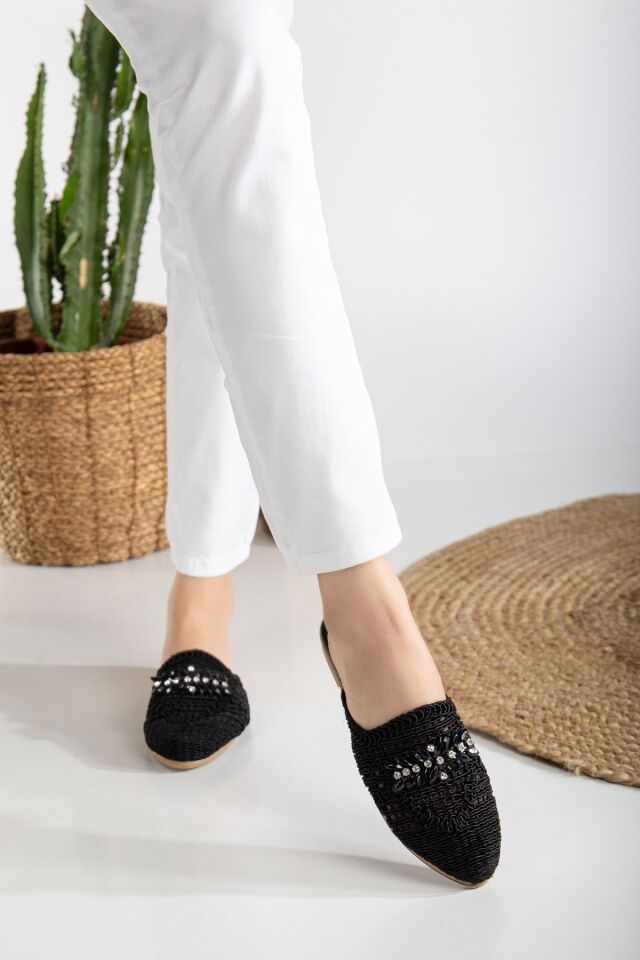 Kadın Hasır Terlik Önü Kapalı Örgü Dantel Taş Detaylı Şık Yazlık Ev Plaj Tatil Terliği SİYAH - 37