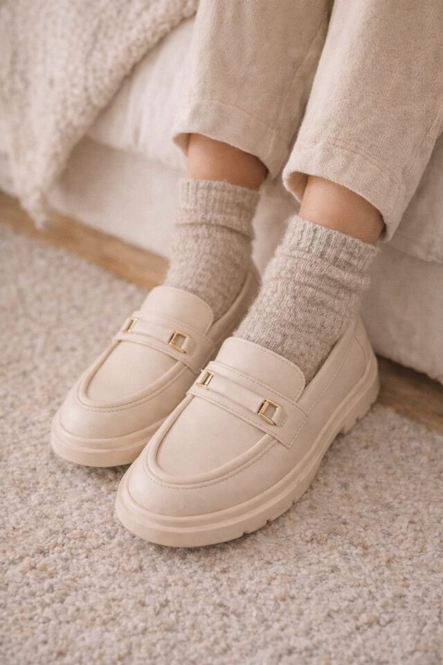 Kadın Kalın Taban Ortopedik Comfort Taban Deri Görünümlü Loafer – Siyah 702-KREM - 39