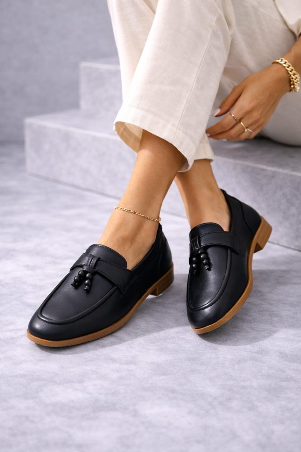 Kadın Püskül Detaylı Loafer Makosen Rahat Günlük Ayakkabı Babet SİYAH - 40