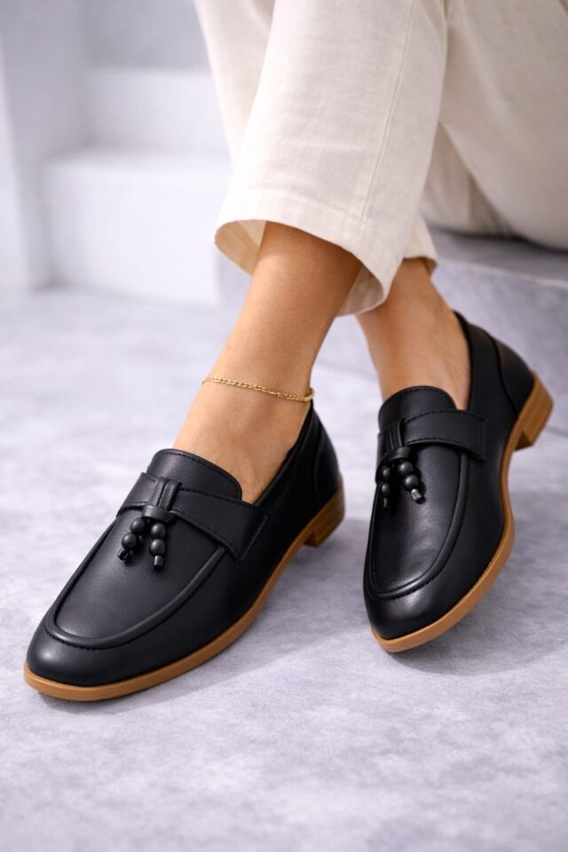 Kadın Püskül Detaylı Loafer Makosen Rahat Günlük Ayakkabı Babet SİYAH - 40