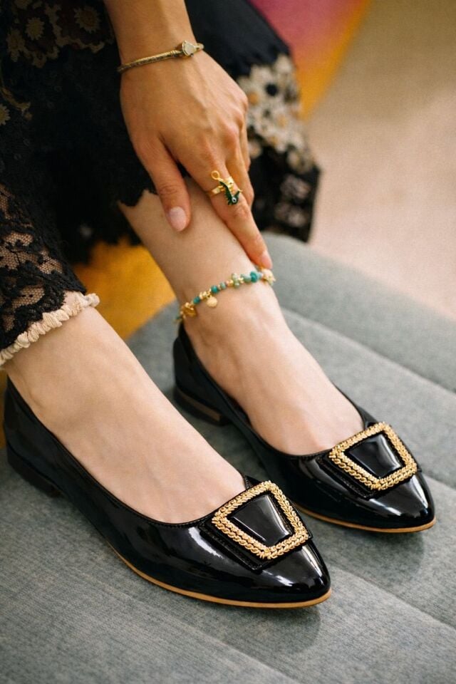 Kadın Gold Aksesuarlı Şık Parlak Günlük  Babet Kadın Gold Aksesuarlı Şık Parlak Günlük  Babet