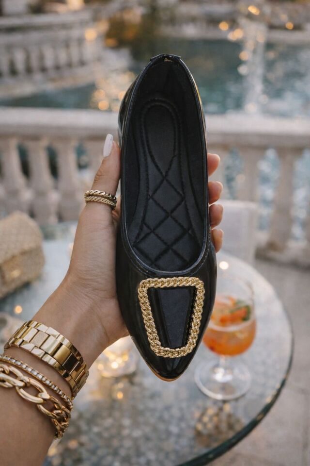 Kadın Gold Aksesuarlı Şık Parlak Günlük  Babet SİYAH - 40