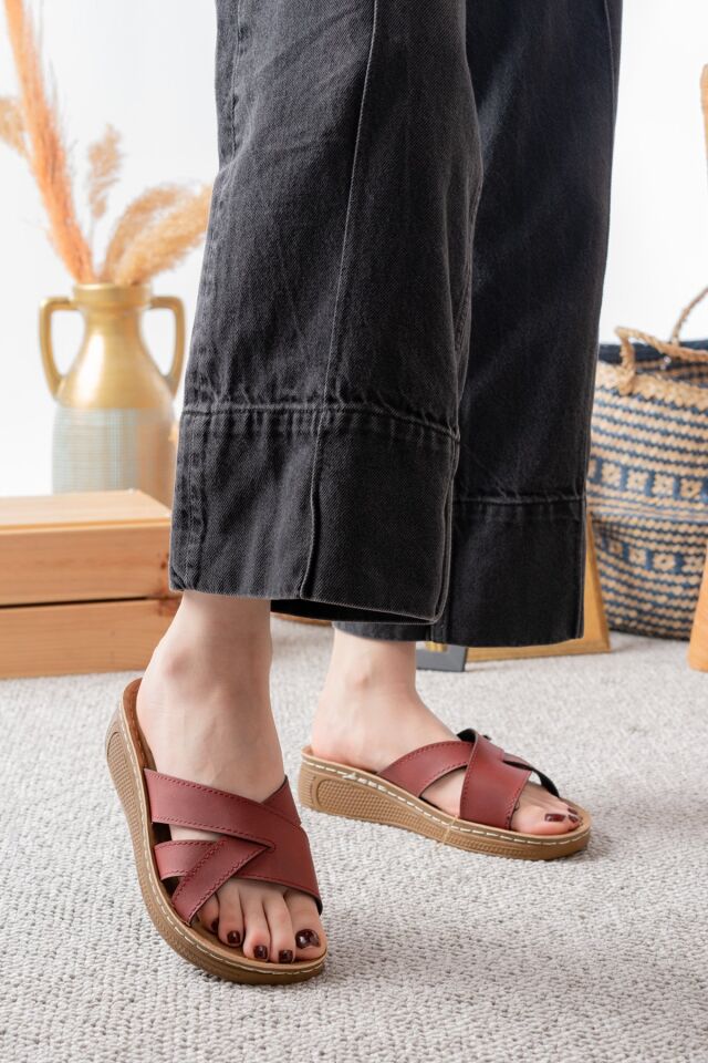 Mulex Kadın Geçmeli, Şık,Günlük Siyah Terlik KIRMIZI - 40