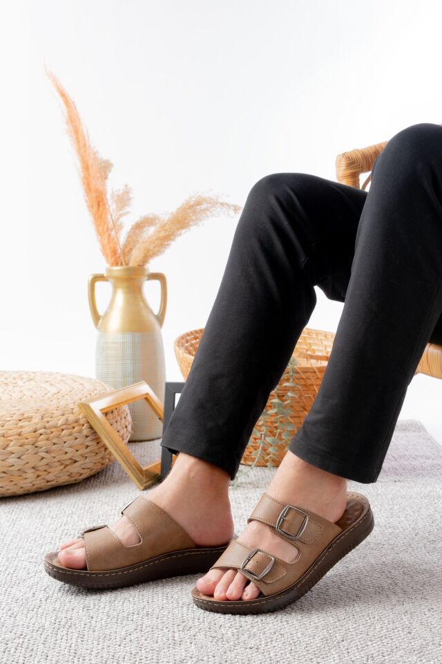 Günlük Rahat Anatomik Yumuşak Taban Şık Tokalı Erkek Dış Mekan Terlik VİZON - 42