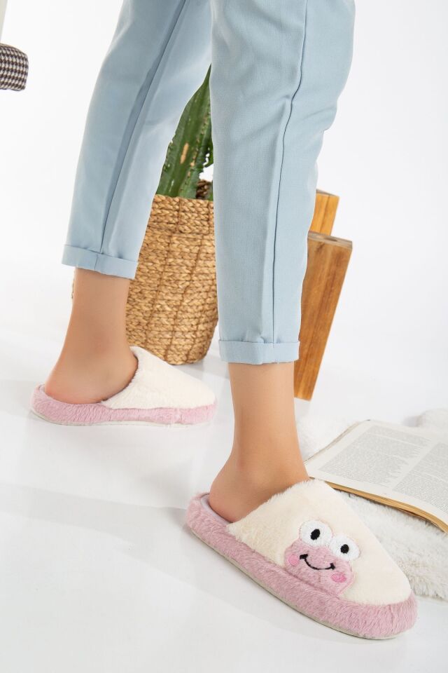 Kadın Kurbağa Figürlü Sessiz Taban Peluş Ev Terliği KREM-LİLA - 38-39