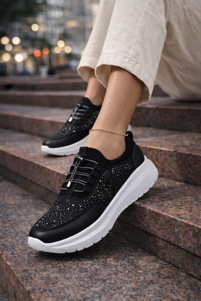 Kadın Taş İşlemeli Akıllı Bağcıklı Sneaker Kalın Taban Spor Ayakkabı SİYAH-BEYAZ - 40