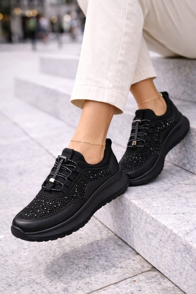 Kadın Taş İşlemeli Akıllı Bağcıklı Sneaker Kalın Taban Spor Ayakkabı SİYAH-SİYAH - 40