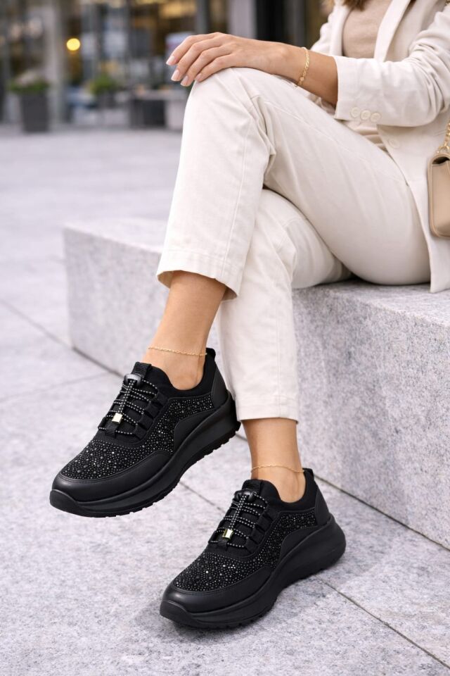Kadın Taş İşlemeli Akıllı Bağcıklı Sneaker Kalın Taban Spor Ayakkabı SİYAH-SİYAH - 40